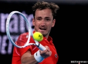 开云体育中国-ATP总决赛翻盘拉沃尔杯，梅德韦杰夫惊艳四座