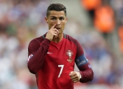 开云足球直播-从嘘声到掌声，苏亚雷斯在米兰对阵希腊之战中的自我救赎