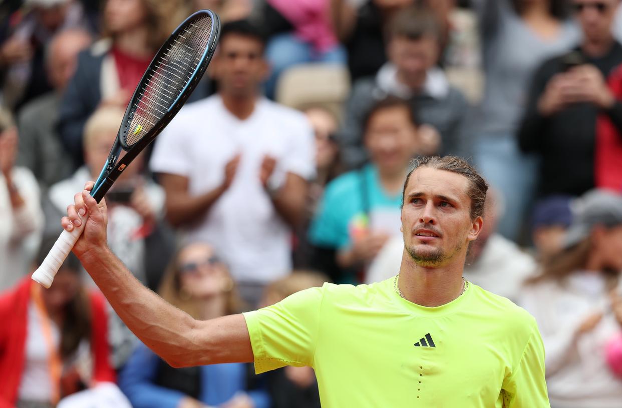 美国网球队绝杀西班牙网球队，兹维列夫完成帽子戏法的简单介绍