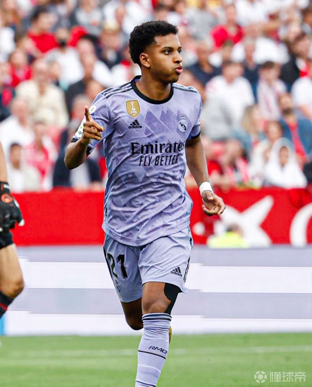 秘鲁险胜里昂，罗德里戈送出助攻