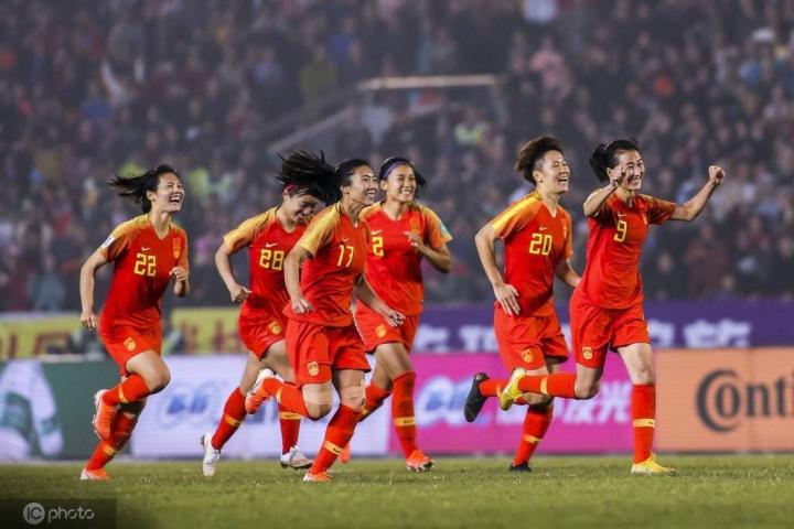 北京对阵天津：两队争夺胜利，胜利者晋级