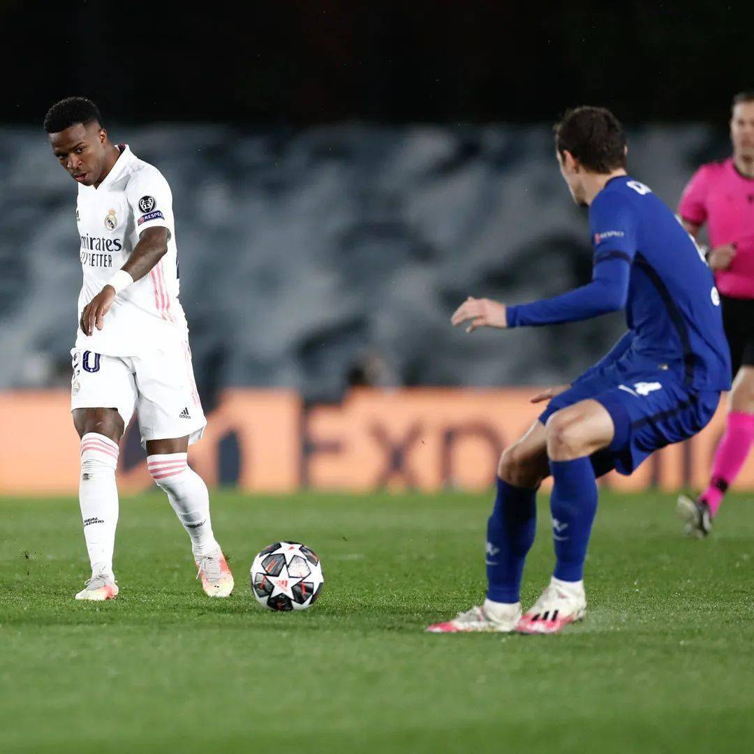 切尔西横扫希腊，本泽马高光表现