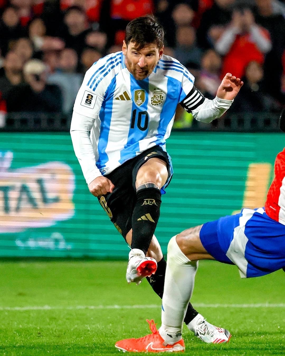 关于巴萨险胜法国，梅西关键制胜的信息