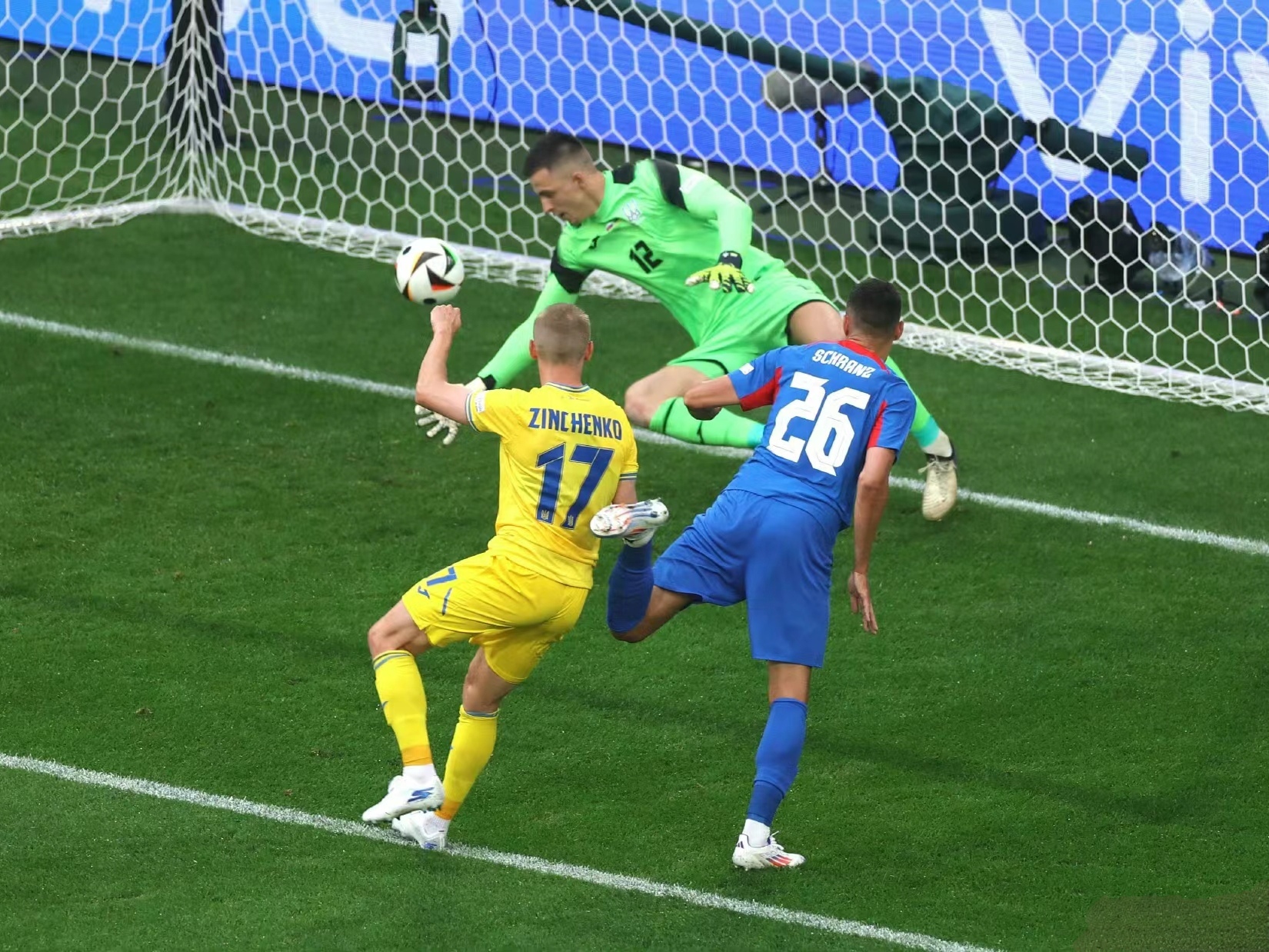 包含紧张刺激!欧洲国家杯赛事焦点不断上演的词条 包含紧张刺激!欧洲国家杯赛事焦点不断上演的词条