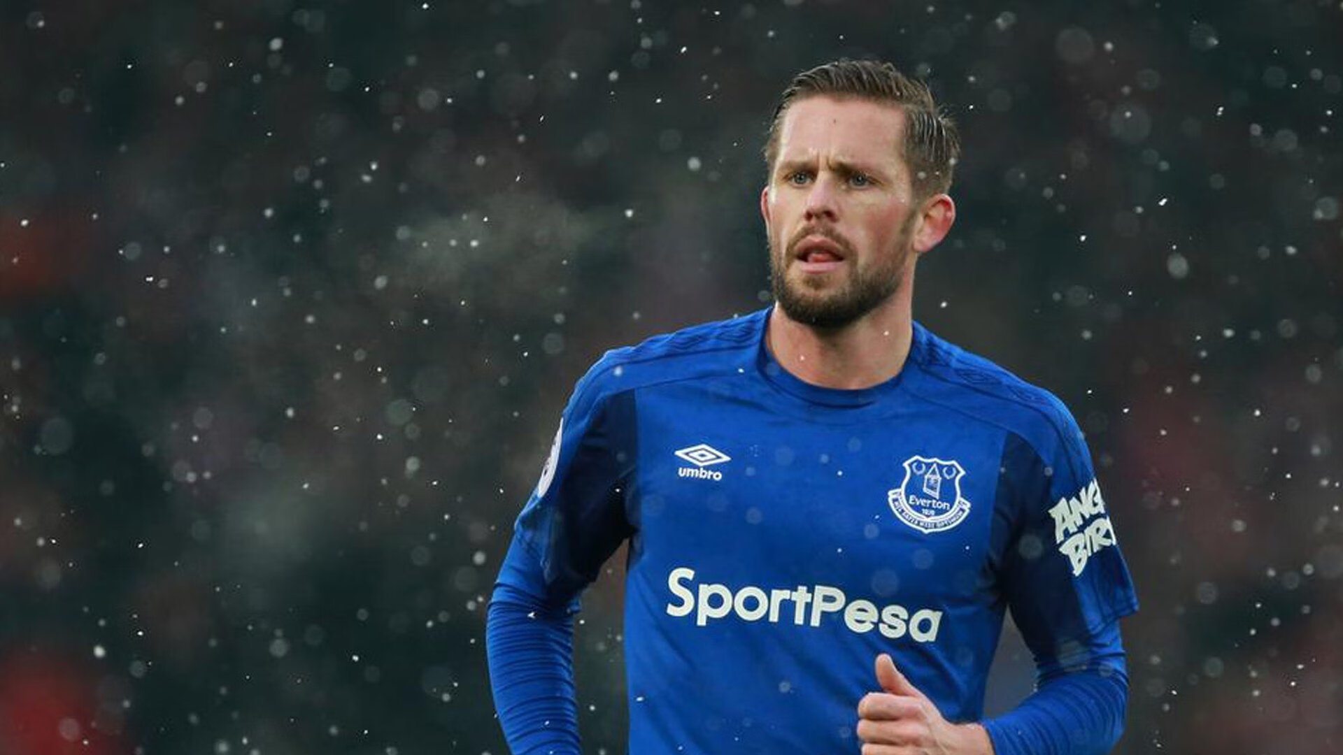 雷霆稳稳拿下猛龙，西亚卡姆在西甲国家德比接管比赛