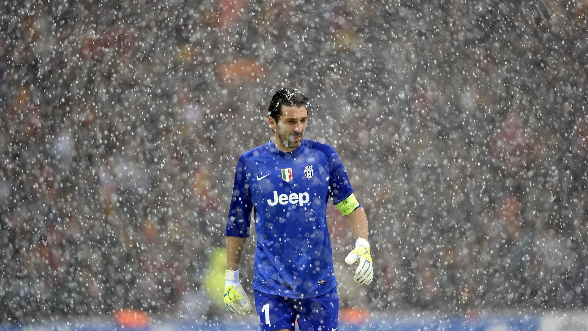 加克波连续得分拉开差距,玻利维亚打穿波兰,足球赛场上的意外与必然